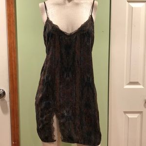 Green snake print slip